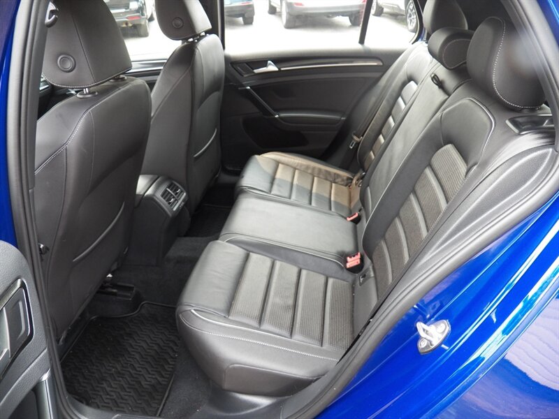 2018 Volkswagen Golf R 4Motion AWD - Photo 8 - Mishawaka, IN 46545