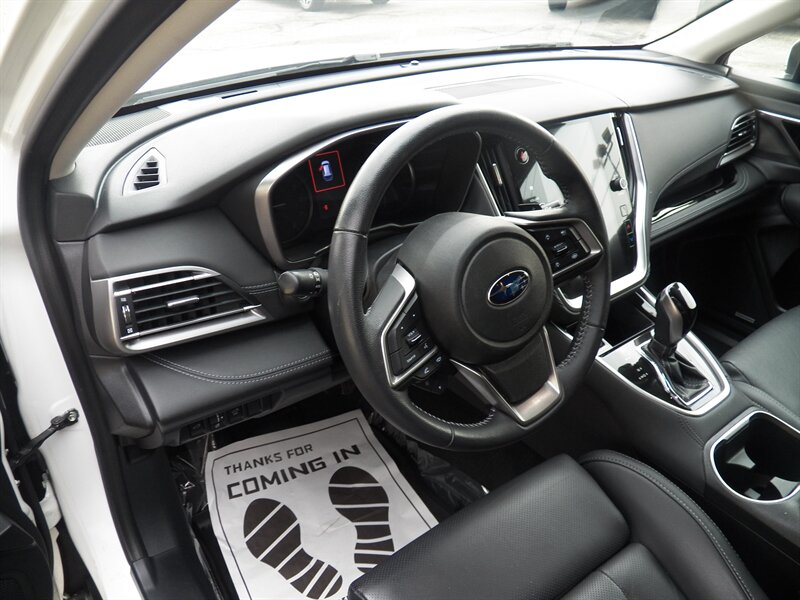 2020 Subaru Outback Limited AWD - Photo 8 - Mishawaka, IN 46545