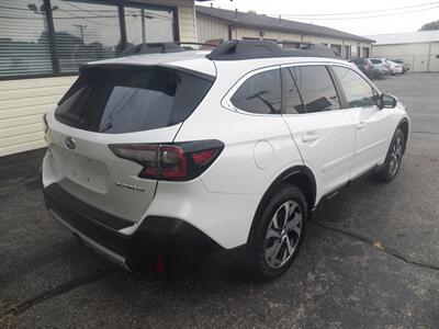 2020 Subaru Outback Limited AWD - Photo 3 - Mishawaka, IN 46545