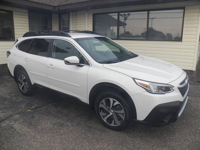 2020 Subaru Outback Limited AWD - Photo 2 - Mishawaka, IN 46545