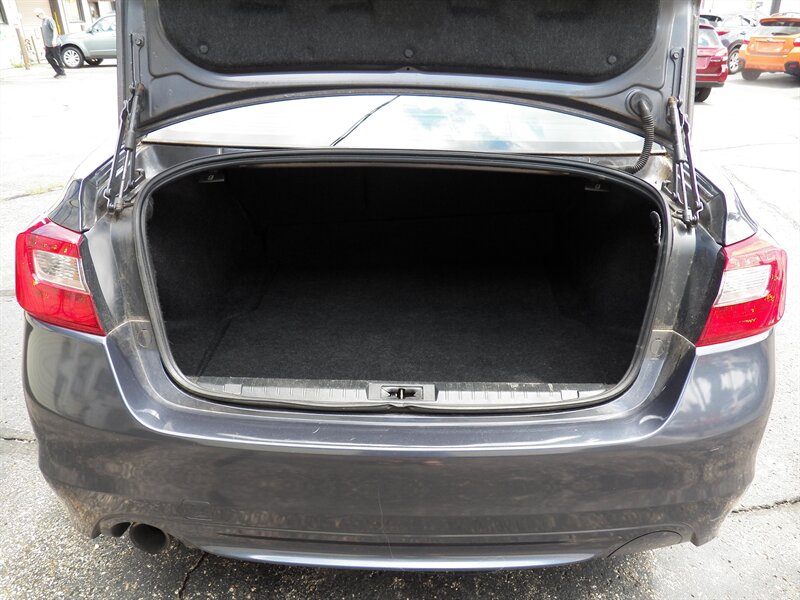 2015 Subaru Legacy 2.5i Premium AWD - Photo 9 - Mishawaka, IN 46545