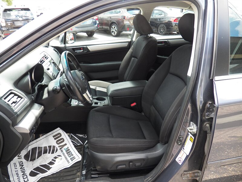 2015 Subaru Legacy 2.5i Premium AWD - Photo 6 - Mishawaka, IN 46545