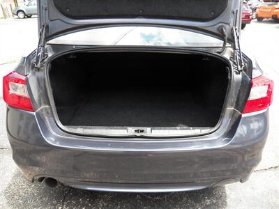 2015 Subaru Legacy 2.5i Premium AWD - Photo 10 - Mishawaka, IN 46545