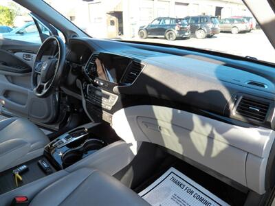 2019 Honda Pilot Touring w/Rear Captain's  AWD - Photo 18 - Mishawaka, IN 46545