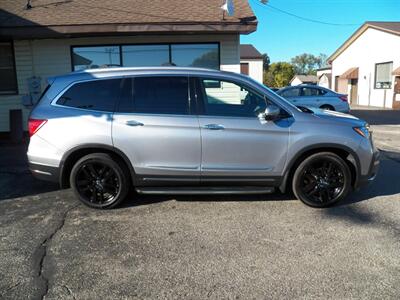 2019 Honda Pilot Touring w/Rear Captain's  AWD - Photo 5 - Mishawaka, IN 46545