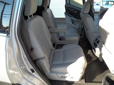 2019 Honda Pilot Touring w/Rear Captain's  AWD - Photo 15 - Mishawaka, IN 46545