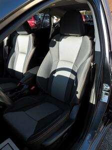 2022 Subaru Crosstrek Premium  AWD - Photo 12 - Mishawaka, IN 46545