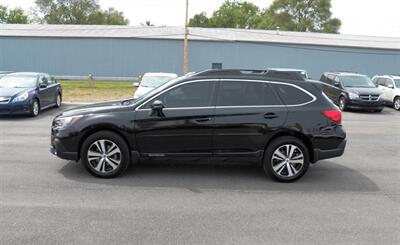 2018 Subaru Outback 2.5i Limited  AWD - Photo 6 - Mishawaka, IN 46545