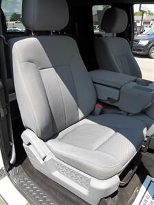 2013 Ford F-150 XL  4x4 - Photo 13 - Mishawaka, IN 46545