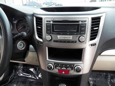 2014 Subaru Legacy 2.5i  AWD - Photo 13 - Mishawaka, IN 46545