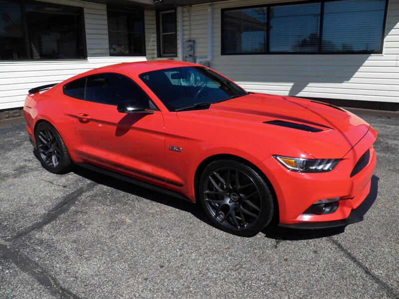 2016 Ford Mustang GT Premium  California Special - Photo 1 - Mishawaka, IN 46545