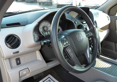 2015 Honda Pilot SE  AWD - Photo 11 - Mishawaka, IN 46545