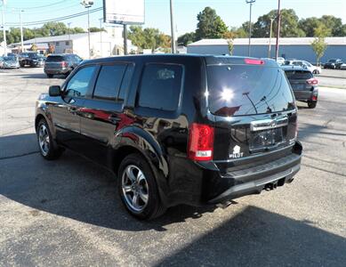 2015 Honda Pilot SE  AWD - Photo 5 - Mishawaka, IN 46545