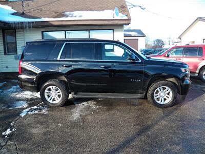 2017 Chevrolet Tahoe LT  4X4 - Photo 2 - Mishawaka, IN 46545