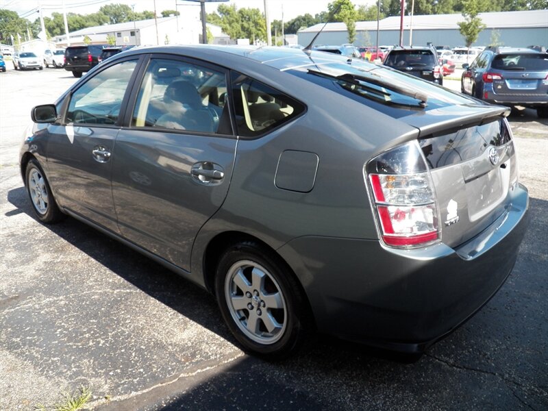 2004 Toyota Prius - Photo 3 - Mishawaka, IN 46545