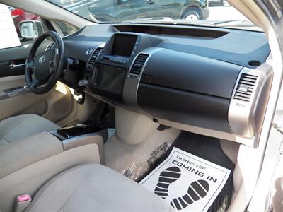 2004 Toyota Prius - Photo 15 - Mishawaka, IN 46545