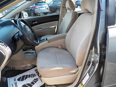 2004 Toyota Prius - Photo 9 - Mishawaka, IN 46545