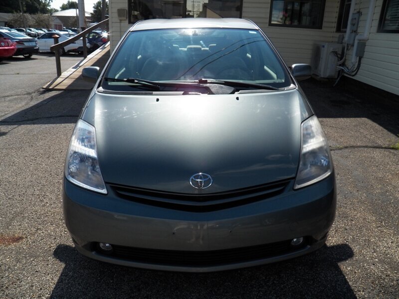 2004 Toyota Prius - Photo 6 - Mishawaka, IN 46545