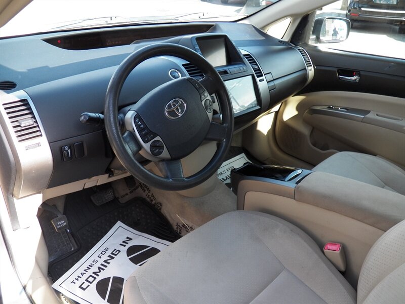 2004 Toyota Prius - Photo 10 - Mishawaka, IN 46545