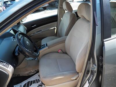 2004 Toyota Prius - Photo 7 - Mishawaka, IN 46545