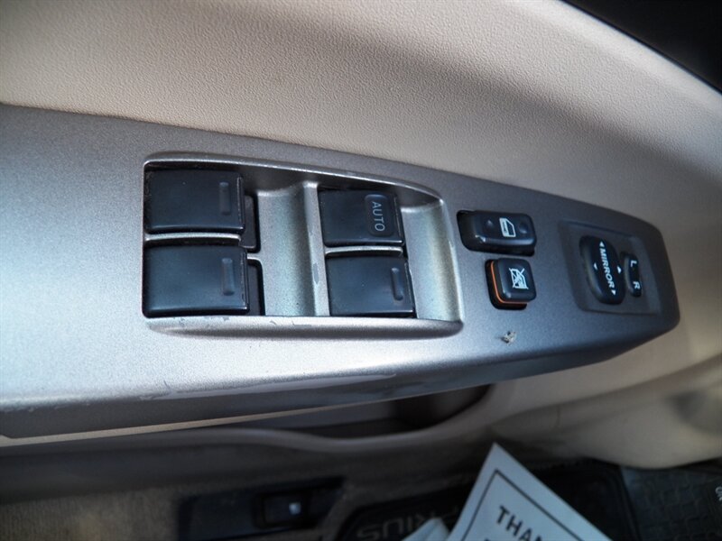2004 Toyota Prius - Photo 20 - Mishawaka, IN 46545