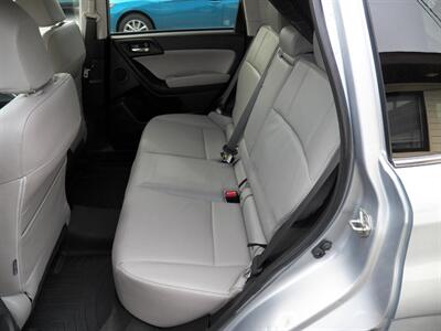 2014 Subaru Forester 2.5i Touring  AWD - Photo 9 - Mishawaka, IN 46545