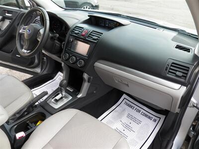 2014 Subaru Forester 2.5i Touring  AWD - Photo 14 - Mishawaka, IN 46545