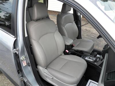 2014 Subaru Forester 2.5i Touring  AWD - Photo 13 - Mishawaka, IN 46545