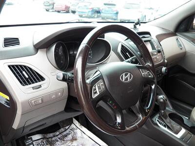 2015 Hyundai TUCSON SE   - Photo 9 - Mishawaka, IN 46545