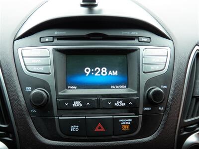2015 Hyundai TUCSON SE   - Photo 18 - Mishawaka, IN 46545