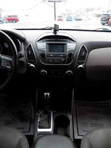 2015 Hyundai TUCSON SE   - Photo 17 - Mishawaka, IN 46545
