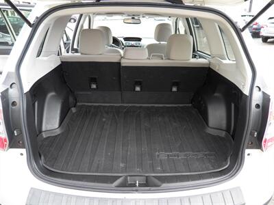 2016 Subaru Forester 2.5i Premium  AWD - Photo 13 - Mishawaka, IN 46545