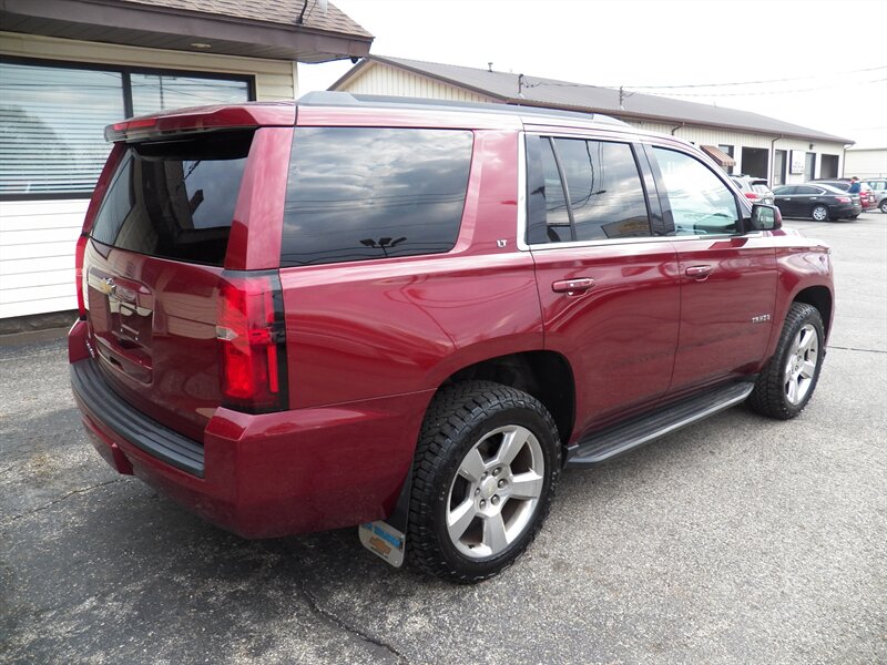2016 Chevrolet Tahoe LT 4x4 - Photo 4 - Mishawaka, IN 46545