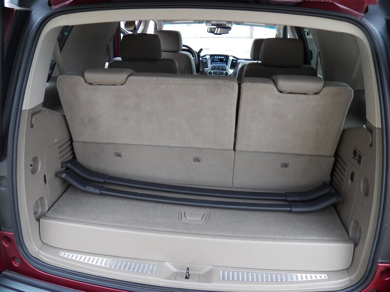 2016 Chevrolet Tahoe LT 4x4 - Photo 13 - Mishawaka, IN 46545