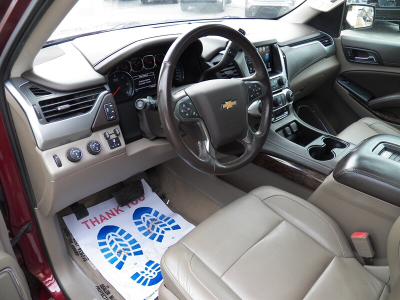 2016 Chevrolet Tahoe LT 4x4 - Photo 8 - Mishawaka, IN 46545