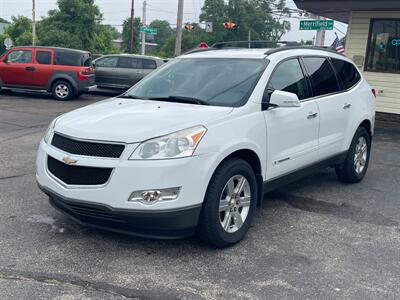 2009 Chevrolet Traverse LT  AWD - Photo 6 - Mishawaka, IN 46545