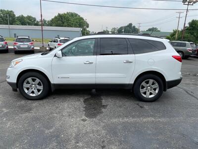 2009 Chevrolet Traverse LT  AWD - Photo 5 - Mishawaka, IN 46545