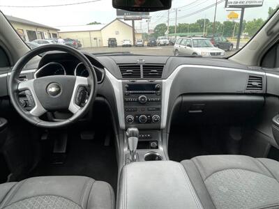 2009 Chevrolet Traverse LT  AWD - Photo 18 - Mishawaka, IN 46545