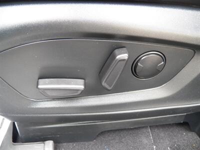 2024 Ford Explorer ST-Line  AWD - Photo 9 - Mishawaka, IN 46545