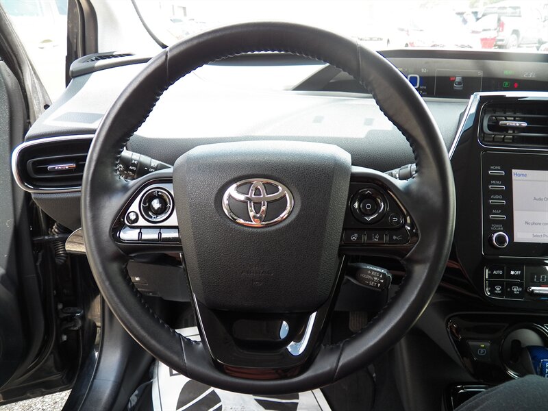 2020 Toyota Prius XLE AWD-e - Photo 14 - Mishawaka, IN 46545