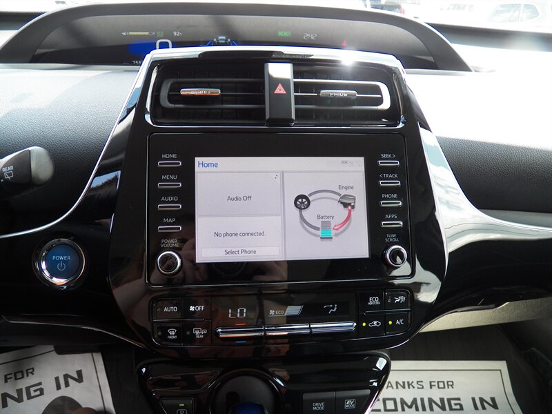 2020 Toyota Prius XLE AWD-e - Photo 16 - Mishawaka, IN 46545