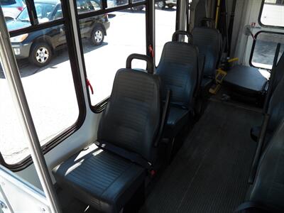 2011 Ford E-350 SD Passenger Bus - Photo 13 - Mishawaka, IN 46545