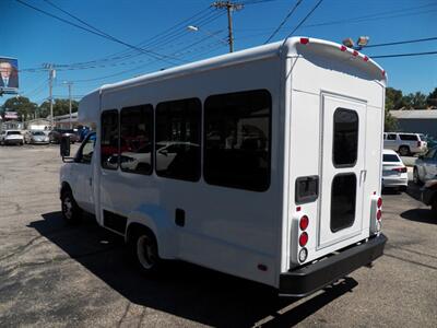 2011 Ford E-350 SD Passenger Bus - Photo 3 - Mishawaka, IN 46545