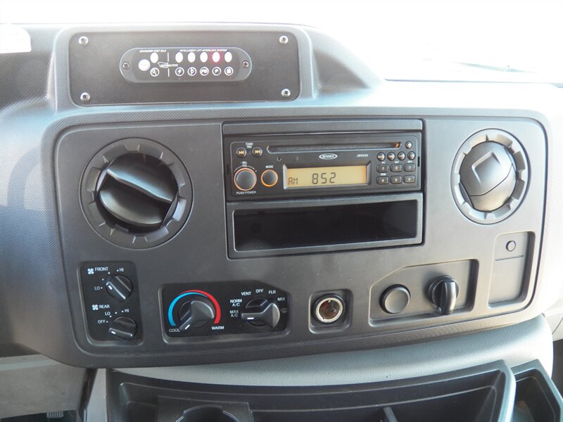 2011 Ford E-350 SD Passenger Bus - Photo 7 - Mishawaka, IN 46545