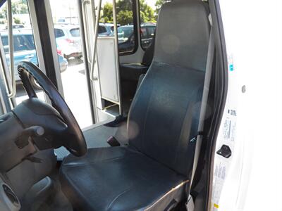 2011 Ford E-350 SD Passenger Bus - Photo 6 - Mishawaka, IN 46545