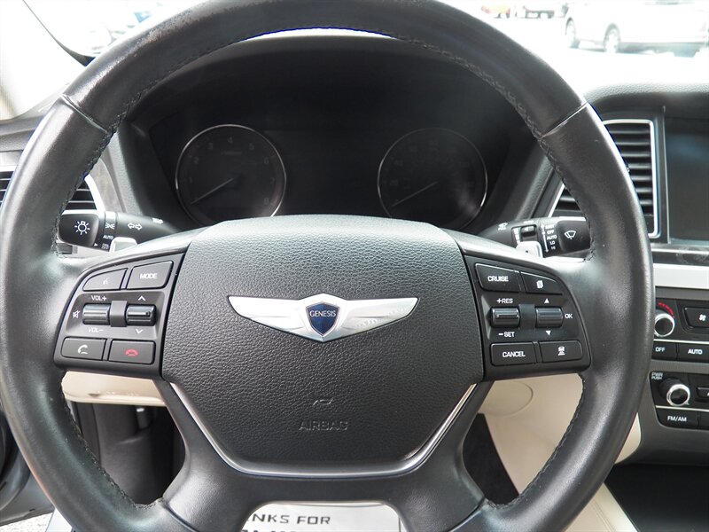 2015 Hyundai Genesis 3.8L - Photo 19 - Mishawaka, IN 46545