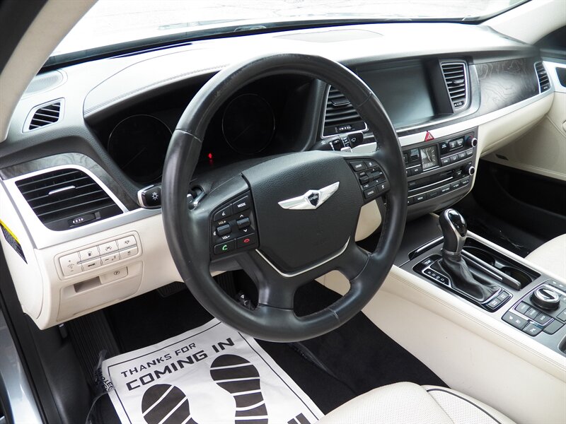 2015 Hyundai Genesis 3.8L - Photo 7 - Mishawaka, IN 46545