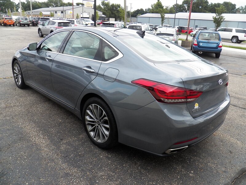 2015 Hyundai Genesis 3.8L - Photo 3 - Mishawaka, IN 46545