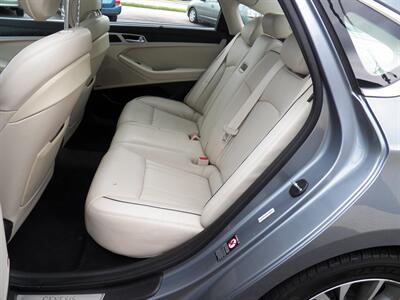 2015 Hyundai Genesis 3.8L - Photo 10 - Mishawaka, IN 46545