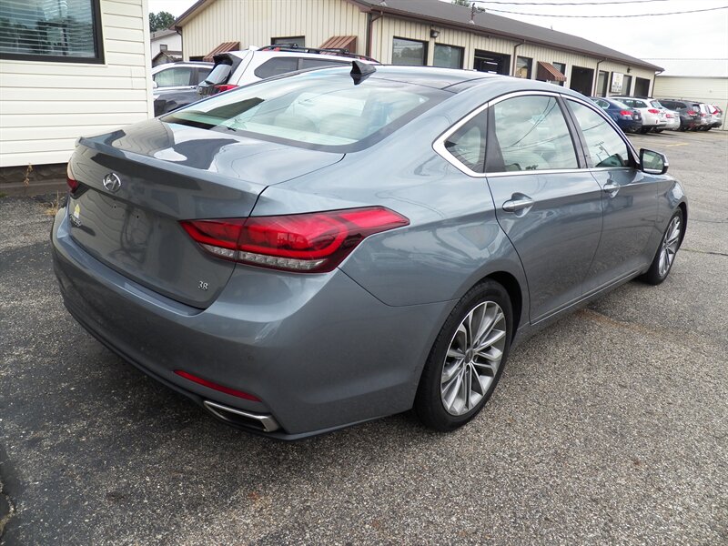 2015 Hyundai Genesis 3.8L - Photo 2 - Mishawaka, IN 46545